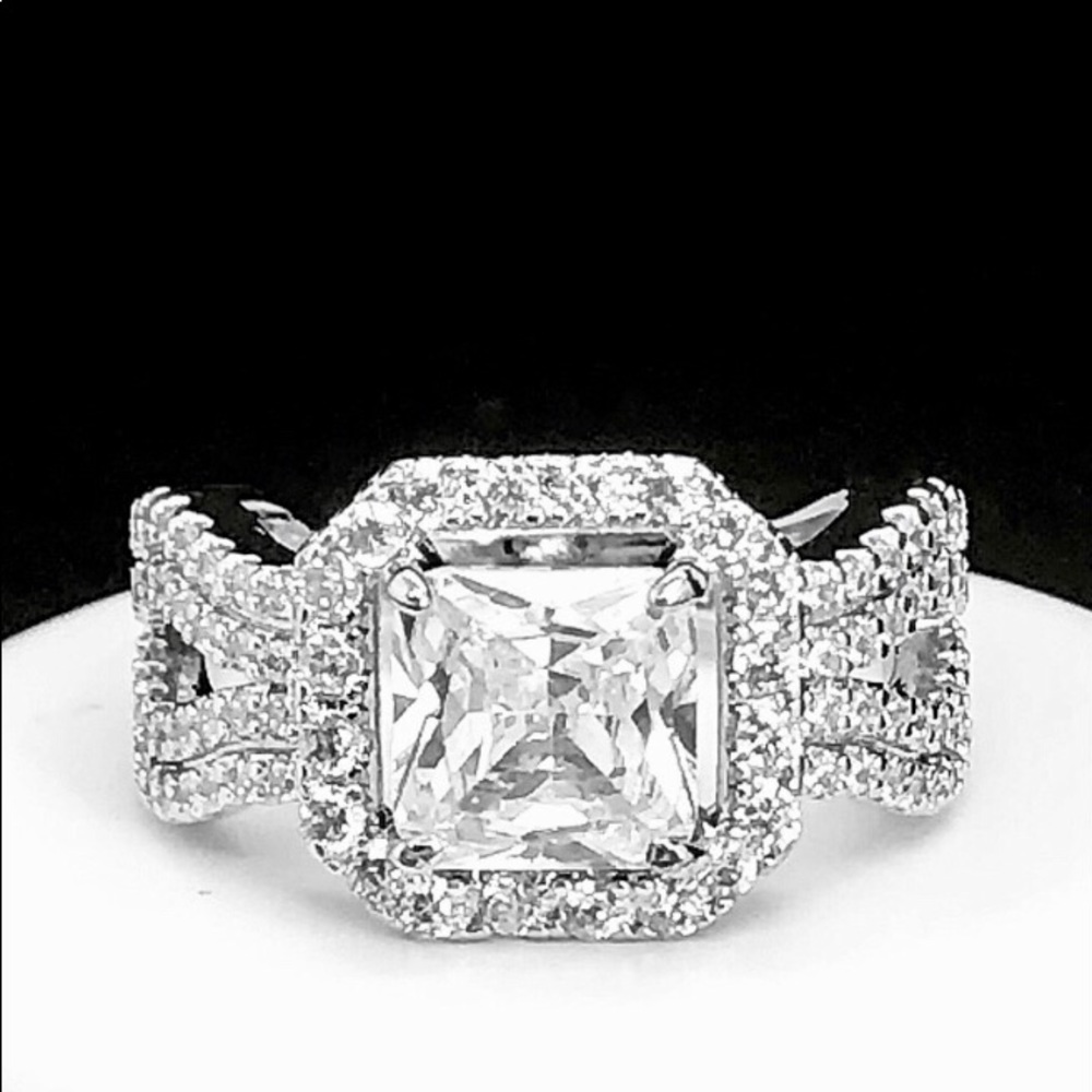 Sexy Square Wedding Ring - Picture 3 of 6